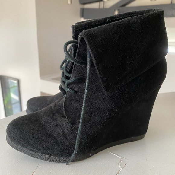 Mossimo Supply Co Wedge Booties Faux Black Suede 9 - Picture 7 of 13